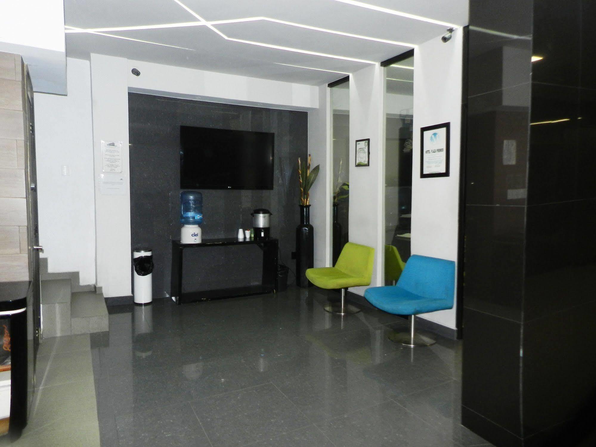Capital O Hotel Plaza Premier León Exterior foto
